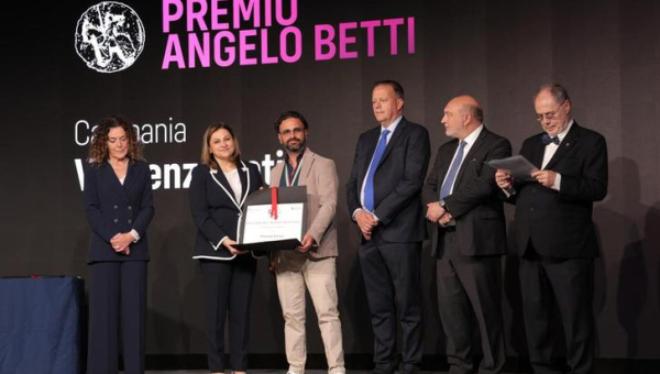 58esima edizione di Vinitaly 2026, in corso presso Veronafiere, è stato conferito il Premio Angelo Betti – Benemeriti della Vitivinicoltura all’azienda Vitematta di Casal di Principe, in provincia di Caserta. 